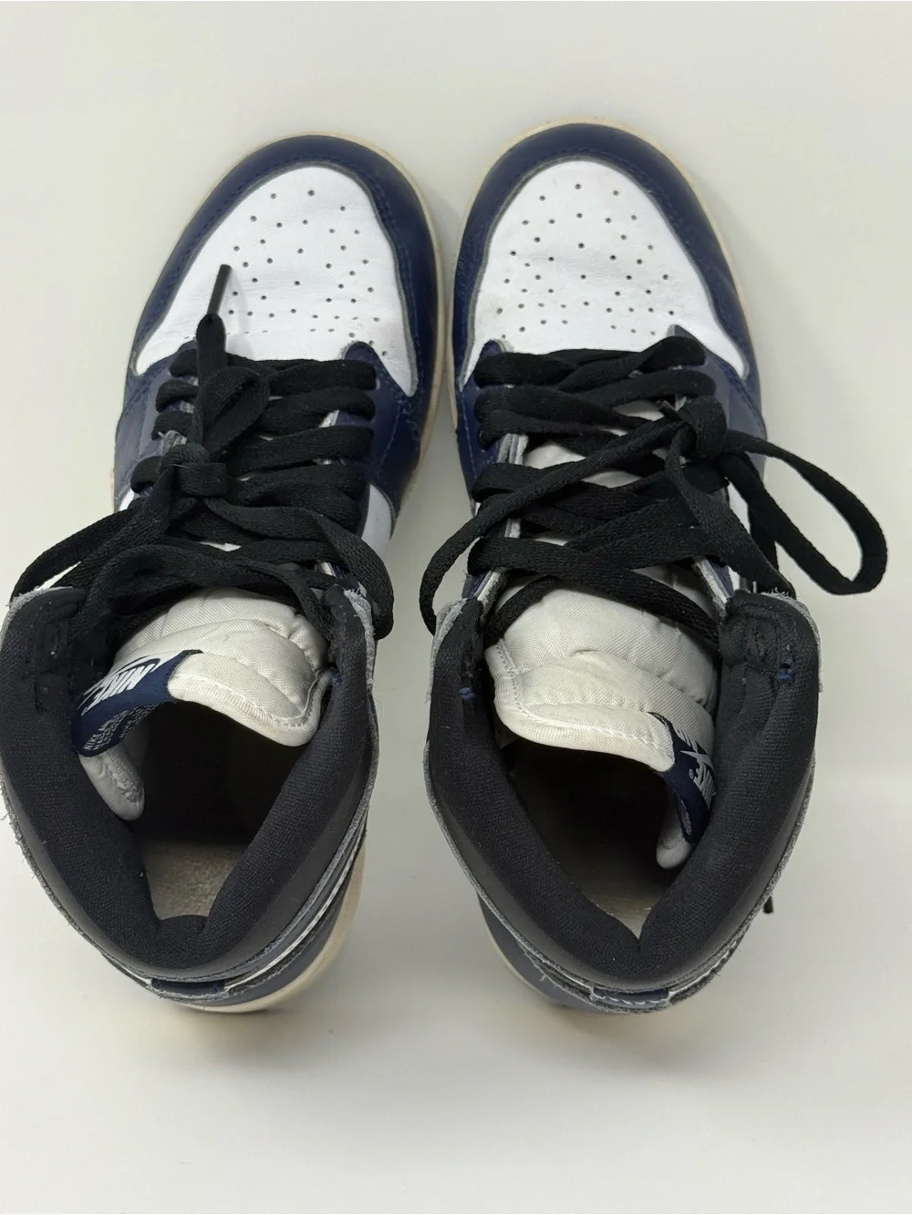 Size 5.5Y- Air Jordan 1 Retro High OG GS 